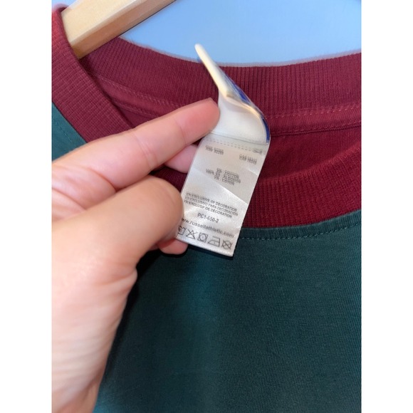 Russell Athletic Color Block T-Shirt Burgundy Green Gold Patch Logo Mens Large - Picture 5 of 5